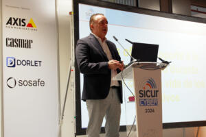 Roberto de los Santos, Sales Engineer de Axis Communications, en el espacio SICUR Cyber.