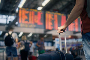 Aeropuerto, servicios esenciales